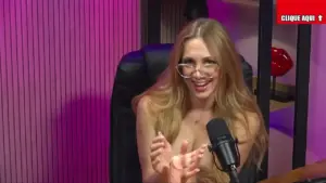 NOVINHA SAFADA GOZANDO NA SIRIRICA