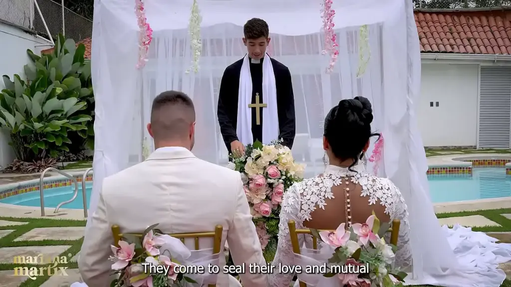 Noiva safada Mariana transando com o padre no banheiro em cena quente real após o casamento