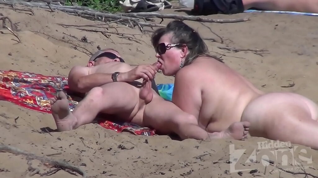 praia de nudismo xv