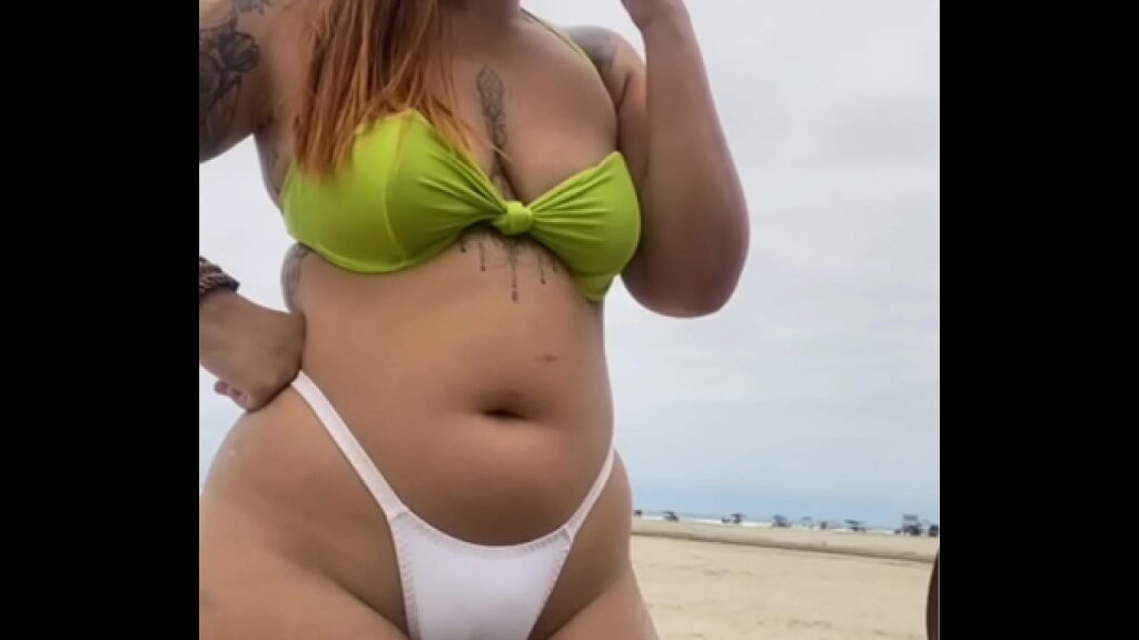 praia de nudismo x